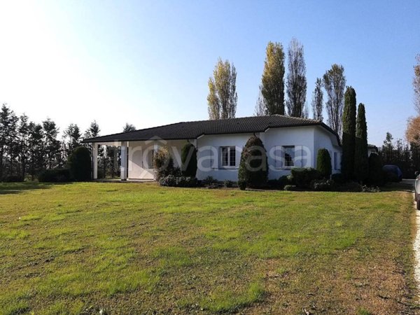 casa indipendente in vendita a Ravenna in zona Camerlona