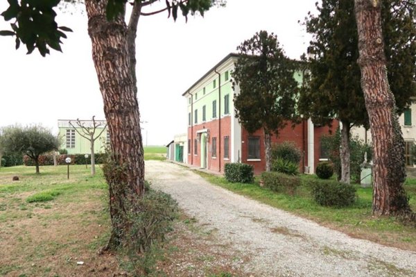 casa indipendente in vendita a Ravenna in zona Centro Storico