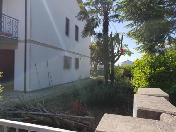 casa indipendente in vendita a Ravenna in zona Madonna dell'Albero