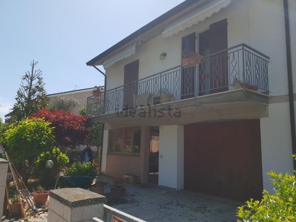 casa indipendente in vendita a Ravenna in zona Ponte Nuovo