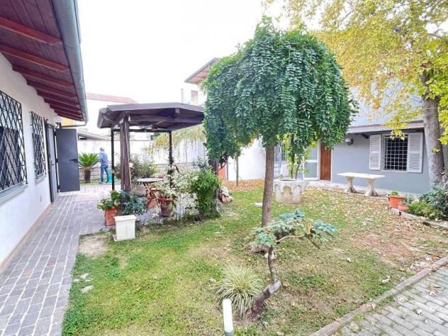 casa indipendente in vendita a Ravenna in zona Punta Marina Terme