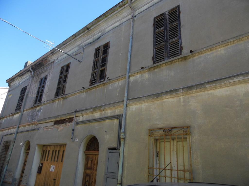 casa indipendente in vendita a Ravenna in zona Centro Storico