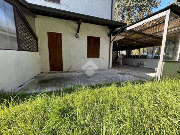 casa indipendente in vendita a Ravenna in zona Lido Adriano