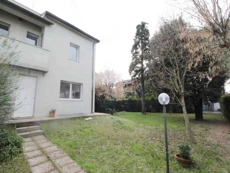 casa indipendente in vendita a Ravenna in zona Centro Storico