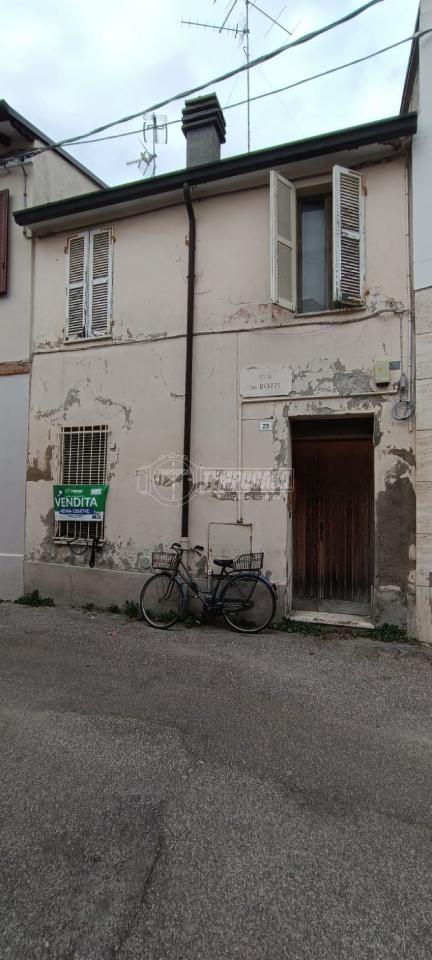 casa indipendente in vendita a Ravenna in zona Centro Storico