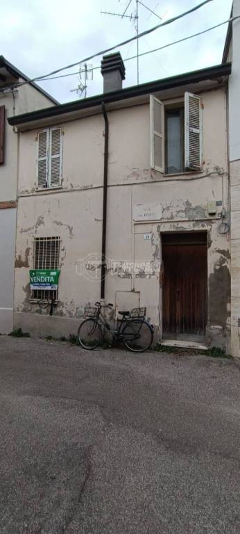 casa indipendente in vendita a Ravenna in zona Centro Storico
