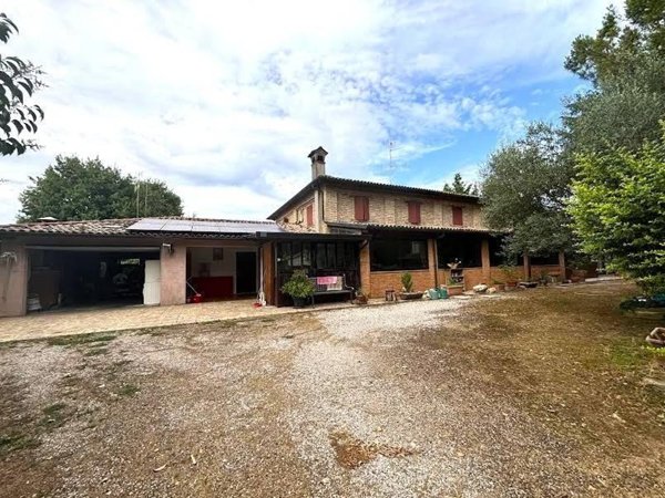 casa indipendente in vendita a Ravenna in zona San Zaccaria