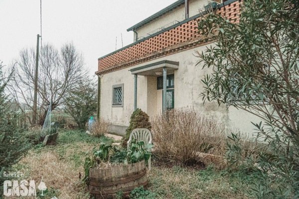 casa indipendente in vendita a Ravenna in zona San Zaccaria