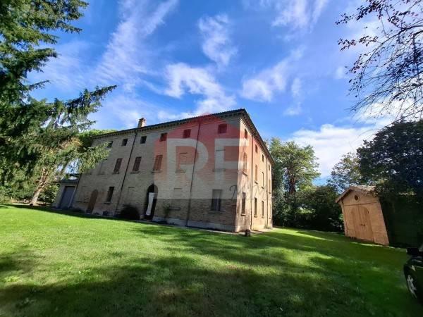 villa in vendita a Ravenna in zona Madonna dell'Albero