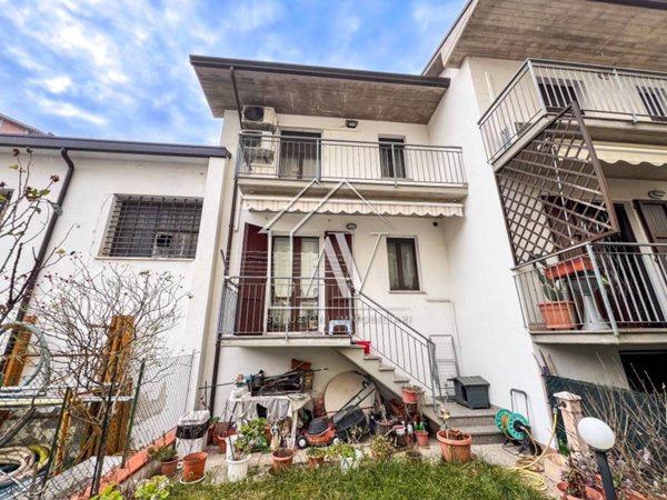 casa indipendente in vendita a Ravenna