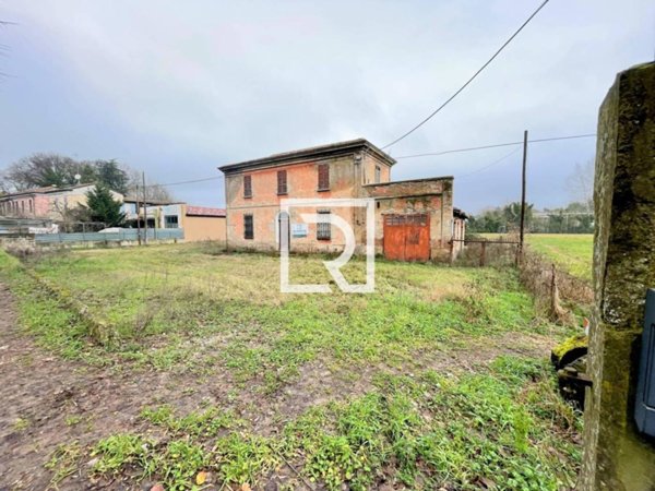 casa indipendente in vendita a Ravenna in zona Castiglione di Ravenna