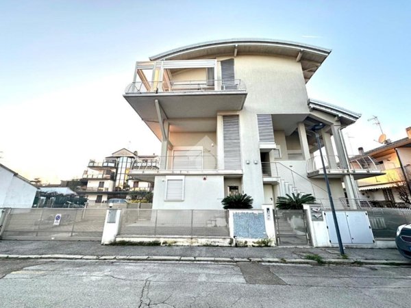 appartamento in vendita a Ravenna in zona Marina di Ravenna