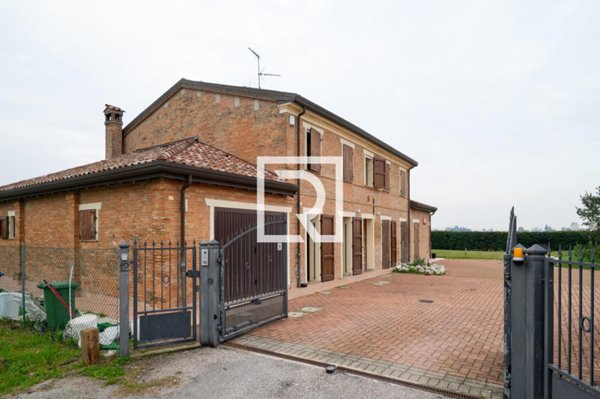 casa indipendente in vendita a Ravenna in zona San Michele