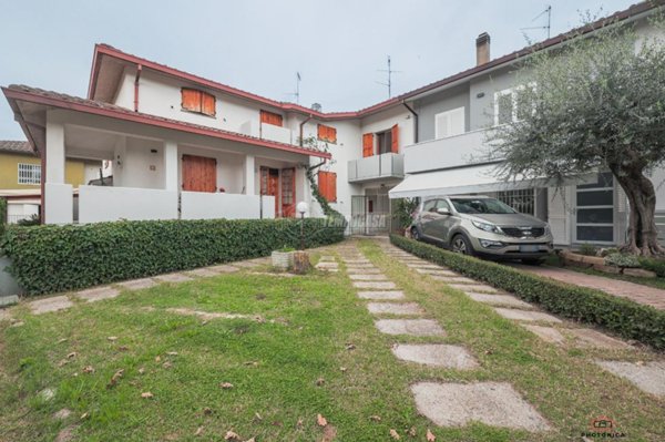 casa indipendente in vendita a Ravenna in zona Ponte Nuovo
