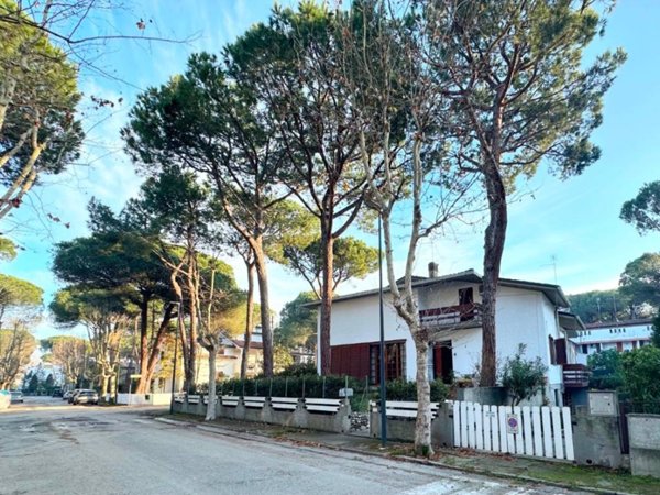 casa indipendente in vendita a Ravenna in zona Marina Romea
