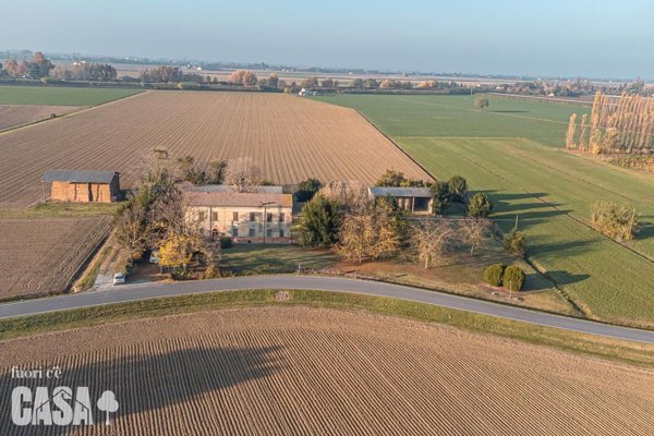 casa indipendente in vendita a Ravenna