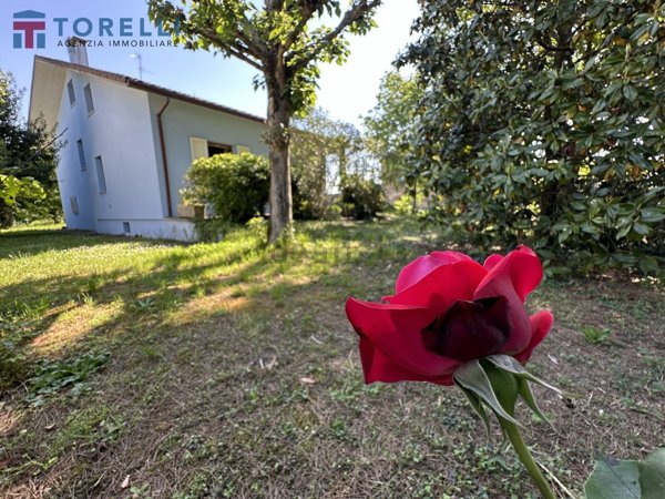casa indipendente in vendita a Ravenna