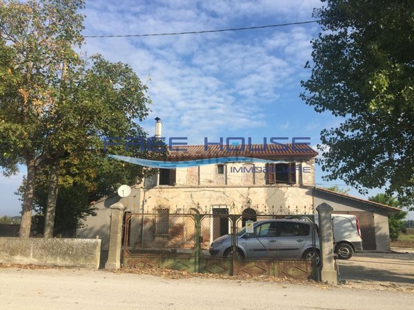 esavano in vendita a Ravenna in zona Casemurate