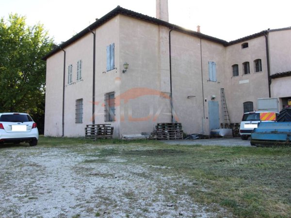 casa indipendente in vendita a Ravenna in zona Mezzano