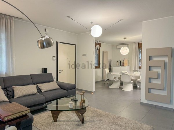 casa indipendente in vendita a Ravenna in zona Mezzano