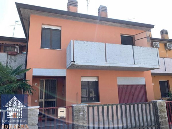 casa indipendente in vendita a Ravenna in zona Savarna / Conventello