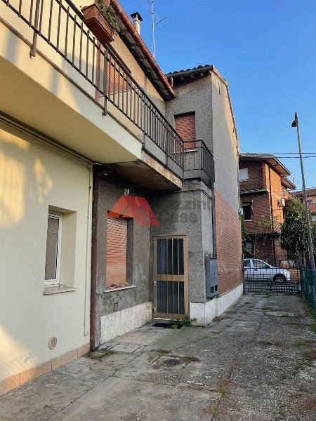 casa indipendente in vendita a Ravenna in zona Centro Storico