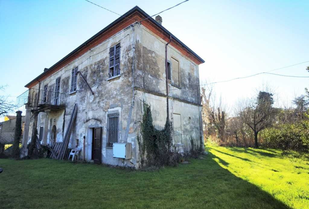 casa indipendente in vendita a Ravenna in zona Mezzano