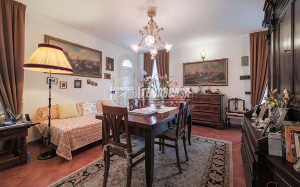 casa indipendente in vendita a Ravenna in zona Centro Storico