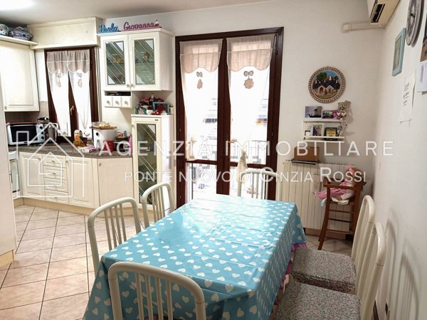casa indipendente in vendita a Ravenna