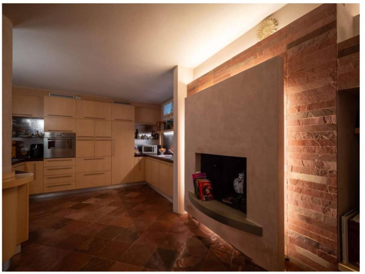 casa indipendente in vendita a Ravenna in zona Centro Storico