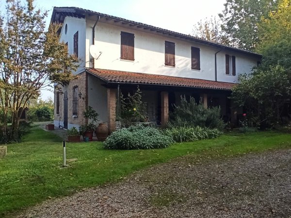 casa indipendente in vendita a Ravenna in zona Santerno