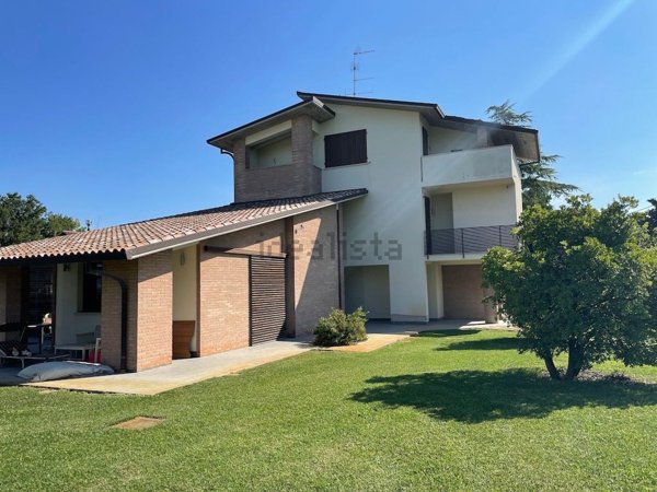casa indipendente in vendita a Ravenna in zona San Pietro in Vincoli