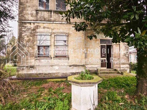casa indipendente in vendita a Ravenna in zona Mezzano