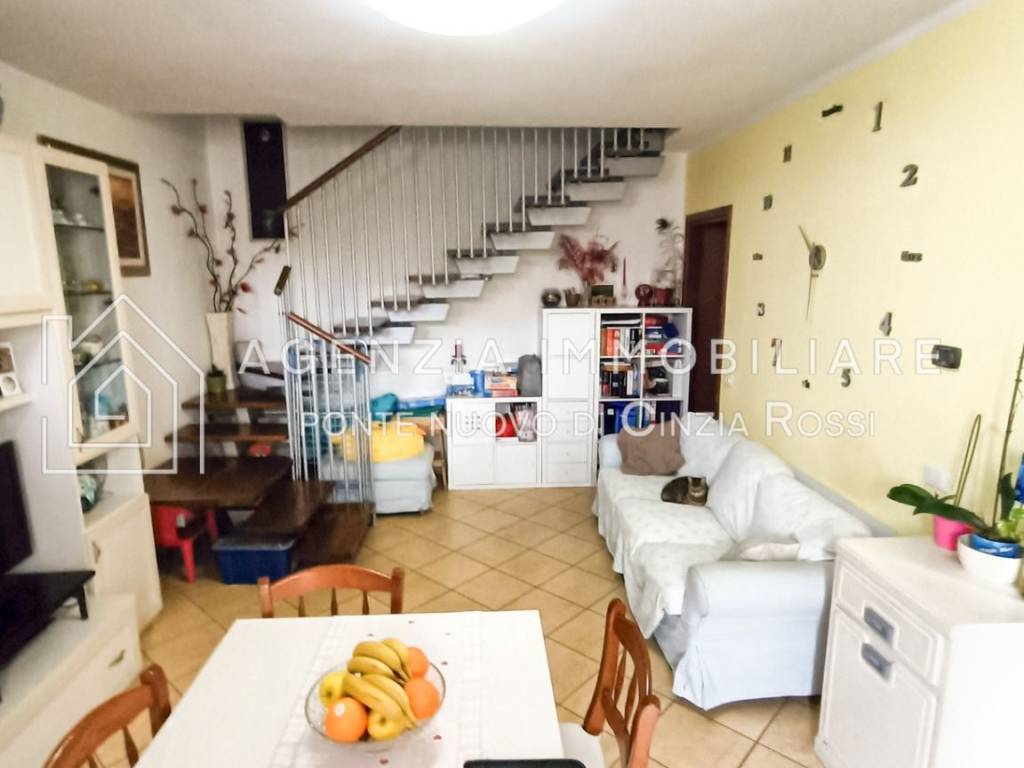 casa indipendente in vendita a Ravenna in zona Ragone