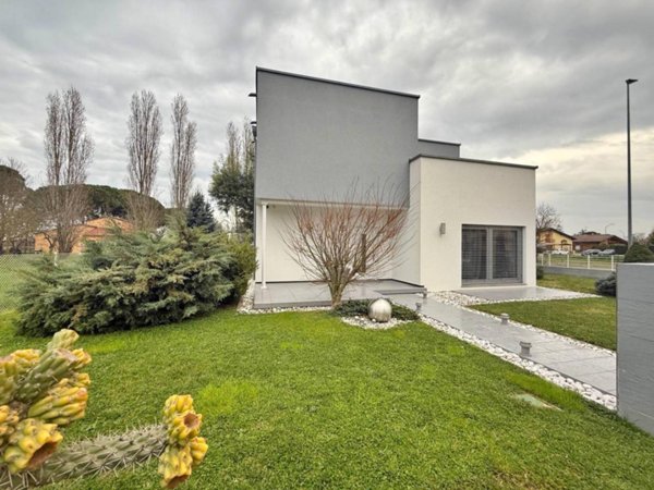 casa indipendente in vendita a Ravenna in zona San Michele