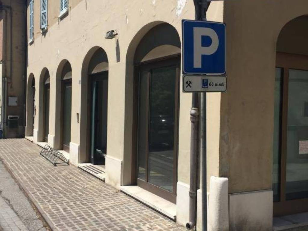 negozio in vendita a Ravenna in zona San Pietro in Vincoli