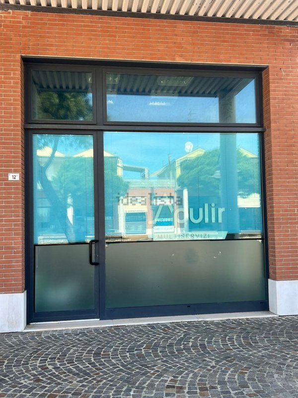 negozio in vendita a Ravenna in zona Marina di Ravenna