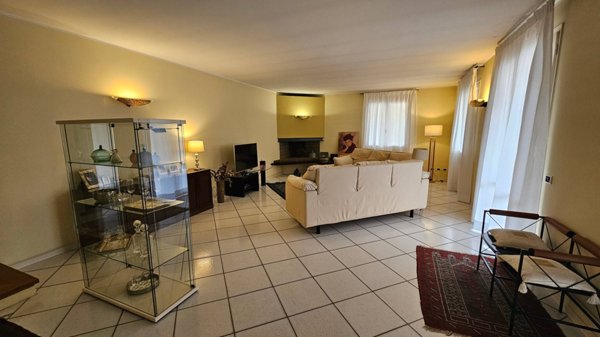 casa indipendente in vendita a Ravenna in zona Borgo Montone