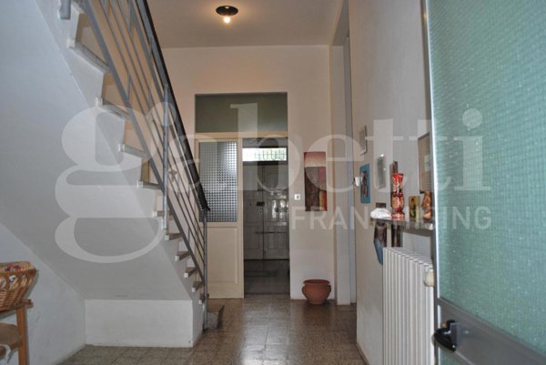 casa indipendente in vendita a Ravenna