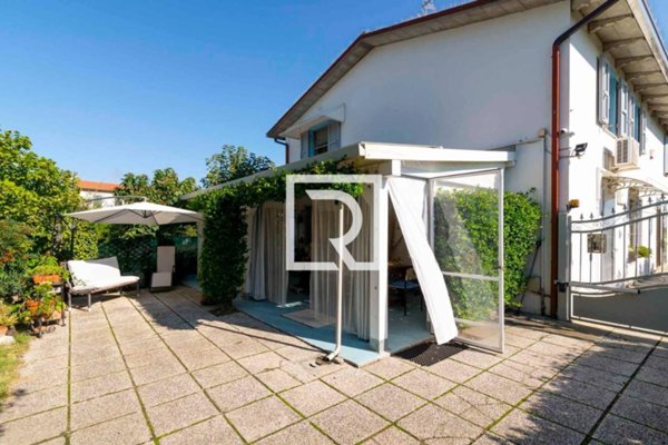 casa indipendente in vendita a Ravenna in zona Castiglione di Ravenna