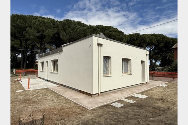 casa indipendente in vendita a Ravenna