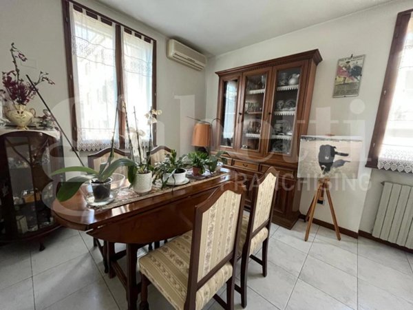 casa indipendente in vendita a Ravenna in zona Centro Storico