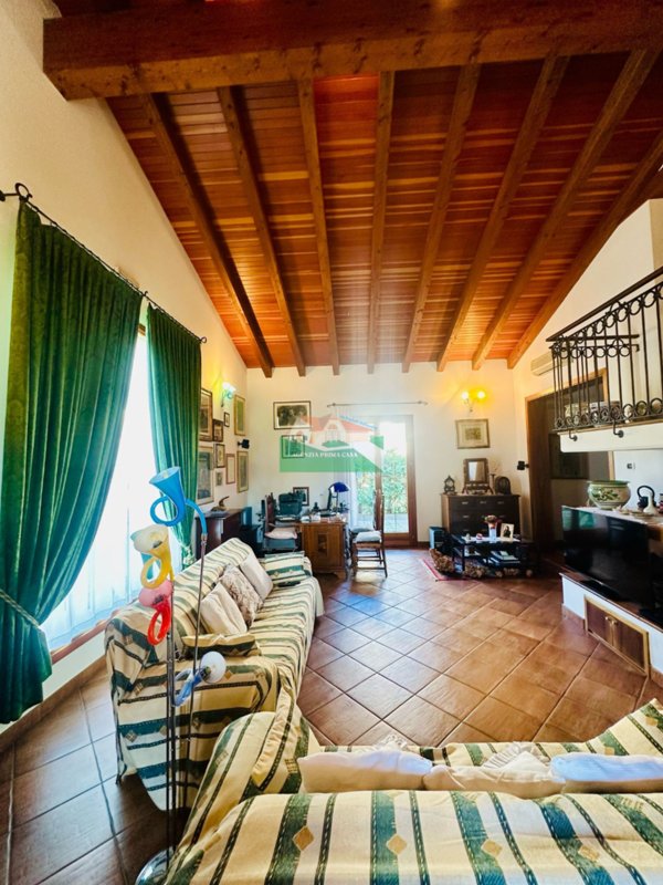 casa indipendente in vendita a Ravenna in zona Classe