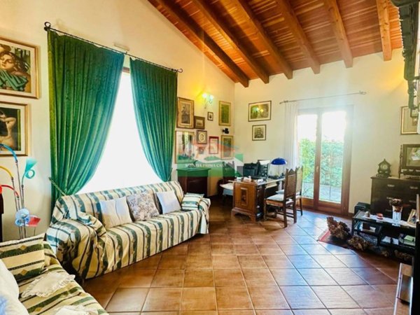 casa indipendente in vendita a Ravenna in zona Classe