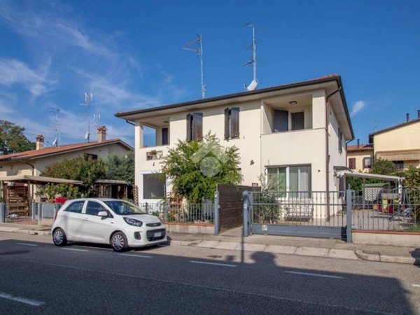 casa indipendente in vendita a Ravenna in zona San Michele
