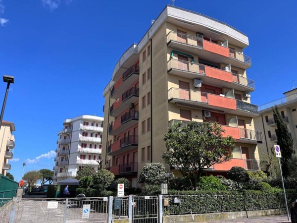 appartamento in vendita a Ravenna in zona Lido Adriano