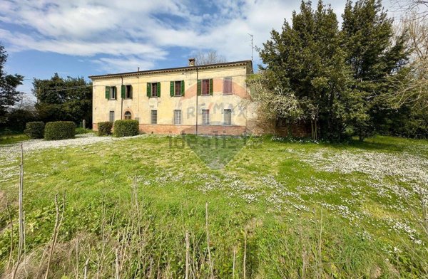 casa indipendente in vendita a Ravenna in zona San Bartolo