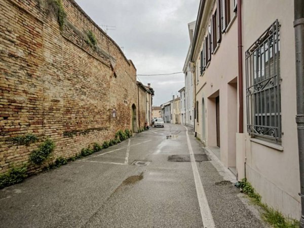 casa indipendente in vendita a Ravenna in zona Centro Storico