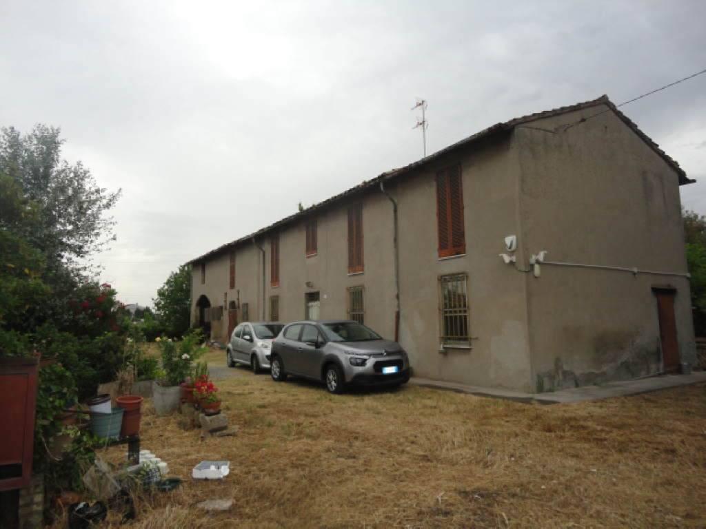 casa indipendente in vendita a Ravenna in zona Ragone