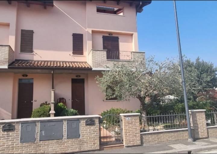 casa indipendente in vendita a Ravenna in zona Ponte Nuovo